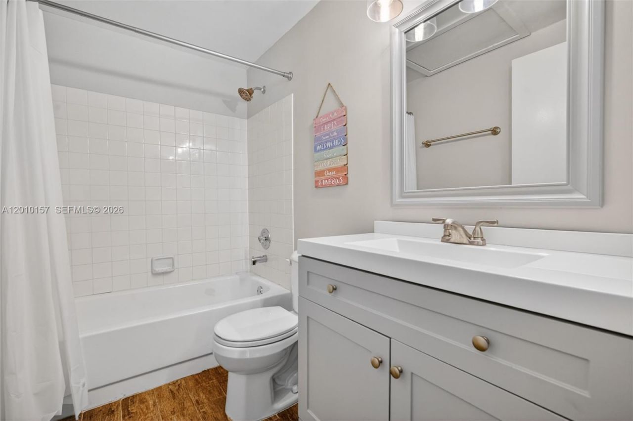 4250 SW 70th Ter, Unit ., Davie, FL 33314 Photo
