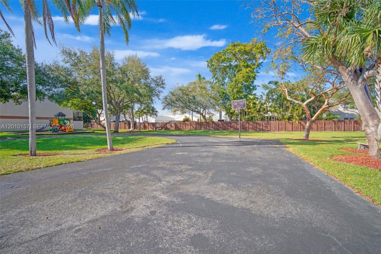 4250 SW 70th Ter, Unit ., Davie, FL 33314 Photo