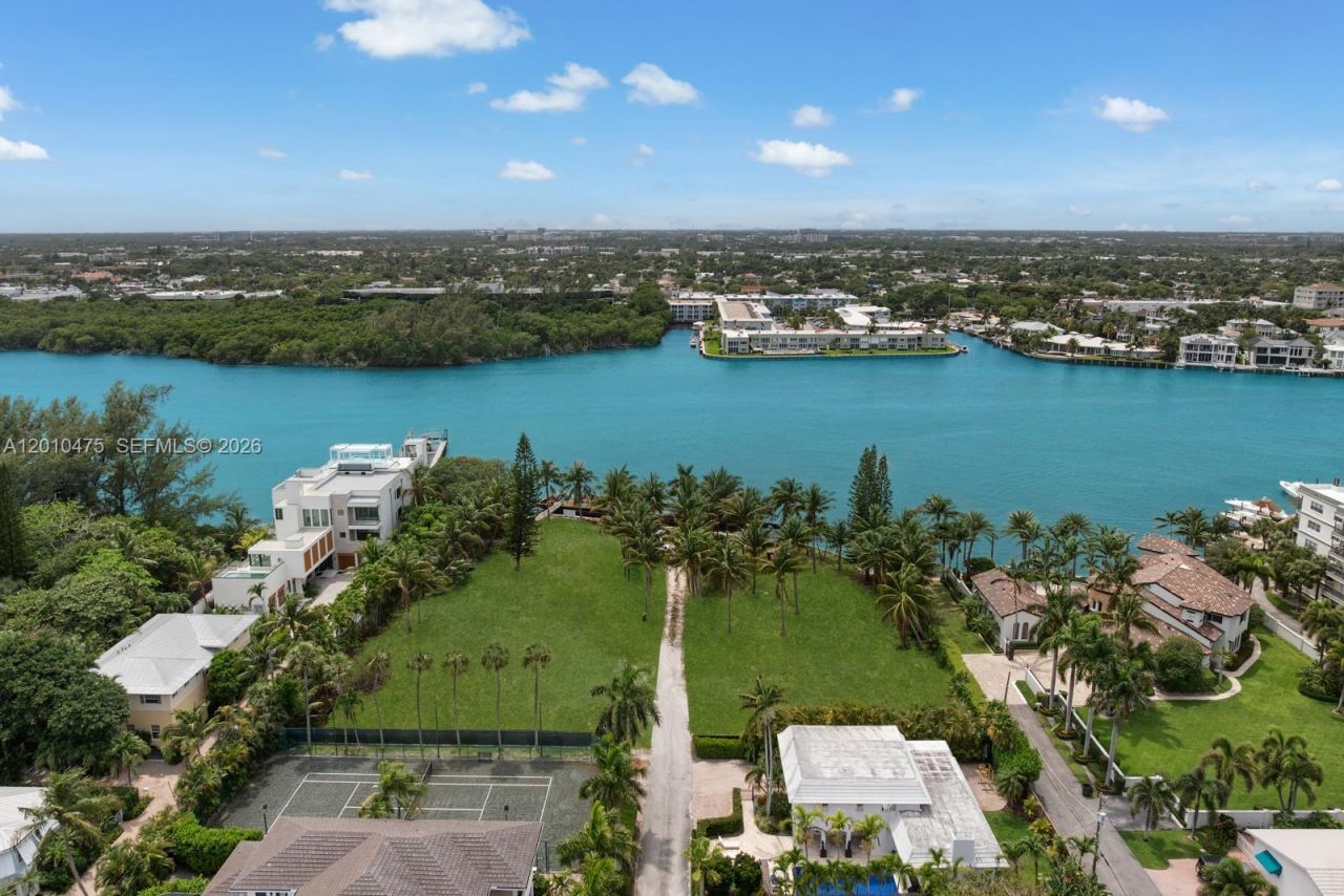 910 NE 24th St , Boca Raton, FL 33431 Photo