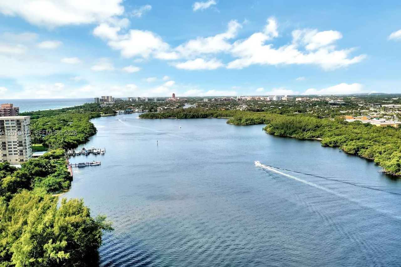 910 NE 24th St , Boca Raton, FL 33431 Photo