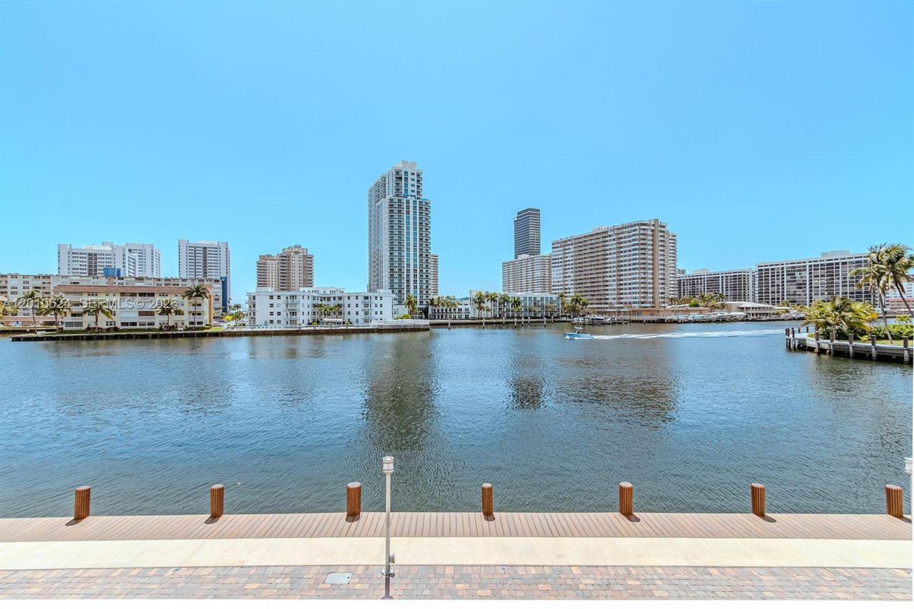 121 Golden Isles Dr, Unit 104, Hallandale Beach, FL 33009 Main Photo