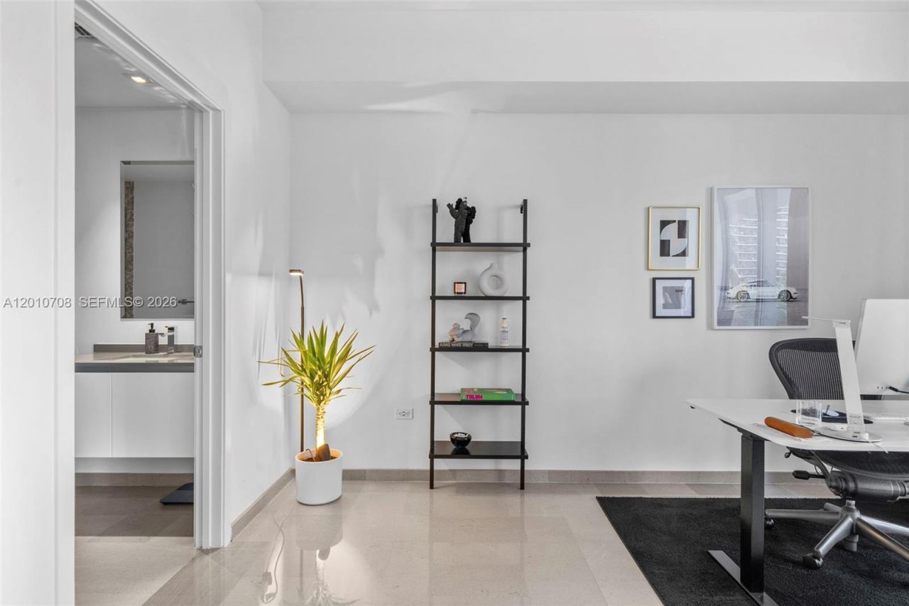 88 SW 7th St , Unit 809, Miami, FL 33130 Photo