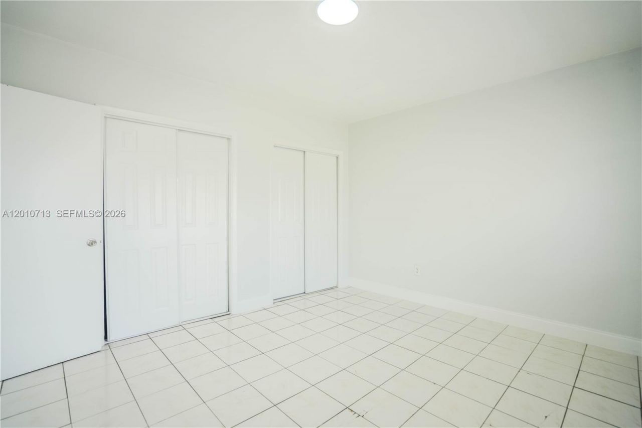 7640 Carlyle Ave , Unit 8A, Miami Beach, FL 33141 Photo