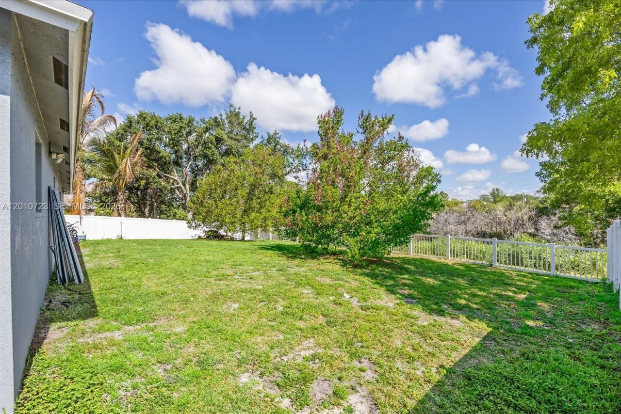 115 SW Glenwood Dr, Port Saint Lucie, FL 34984 Photo