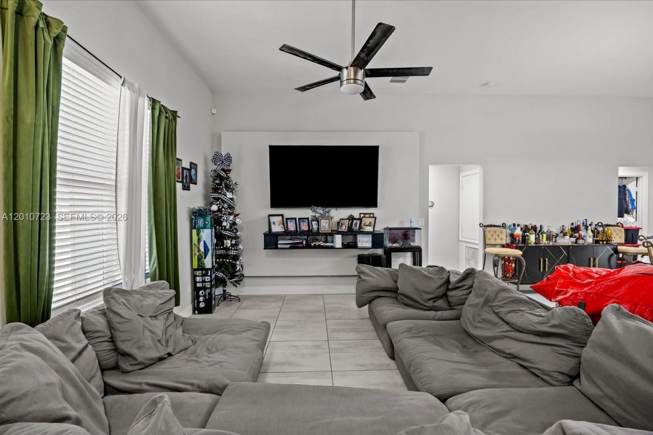 115 SW Glenwood Dr, Port Saint Lucie, FL 34984 Photo