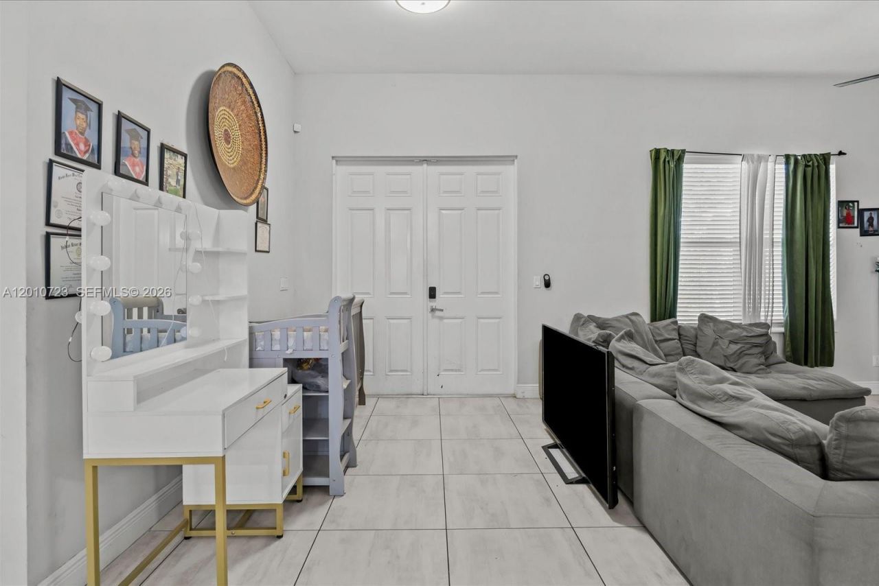 115 SW Glenwood Dr, Port Saint Lucie, FL 34984 Photo