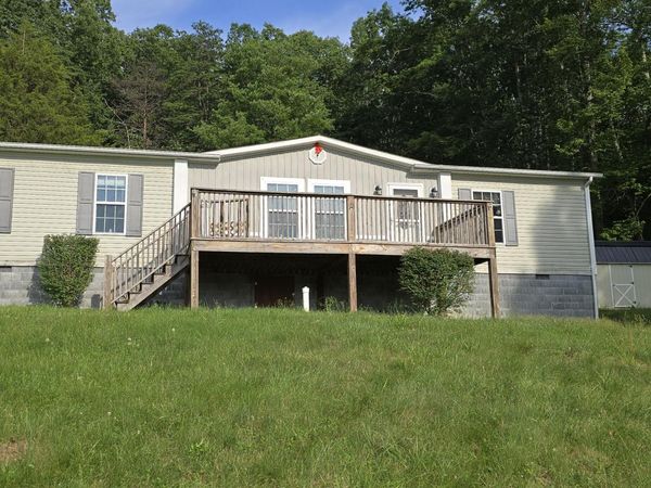 99 Rocky Hollow Rd, Wayside, WV 24985