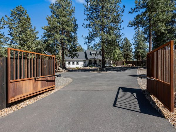 70116 Appaloosa Drive, Sisters, OR 97759