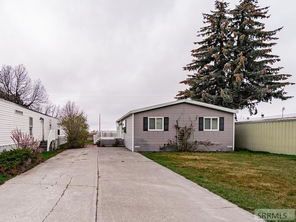 1917 N Pinewood Drive, IDAHO FALLS, ID 83401