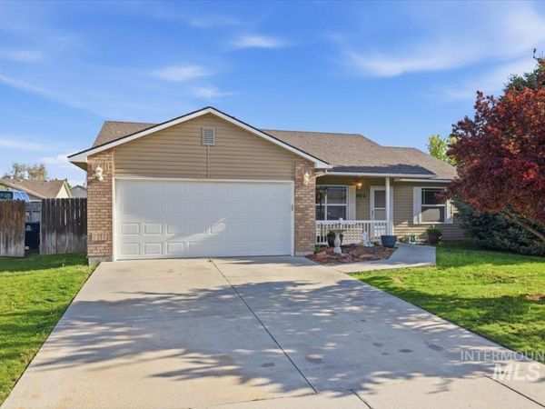 1022 W Aberdeen Ave, Nampa, ID 83686