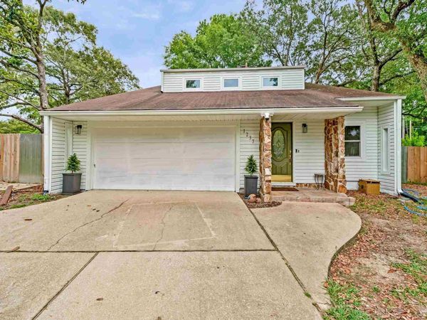 1237 Chisholm Trl, Pensacola, FL 32514