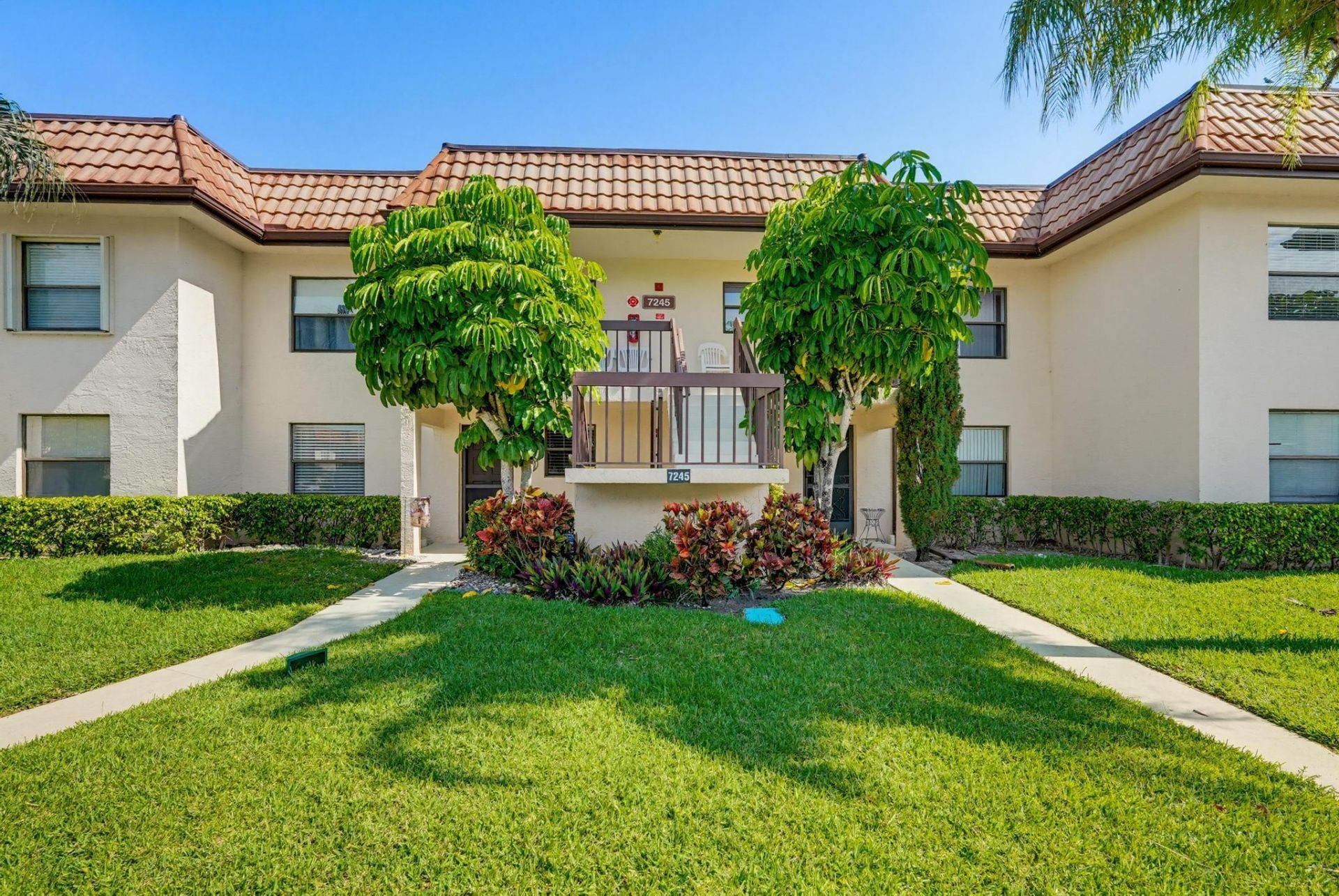 7245 Golf Colony Court, Unit 204, Lake Worth, FL 33467 Photo