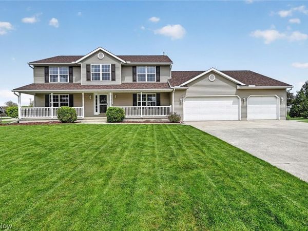 81 S Brookside Drive , Oak Harbor, OH 43449