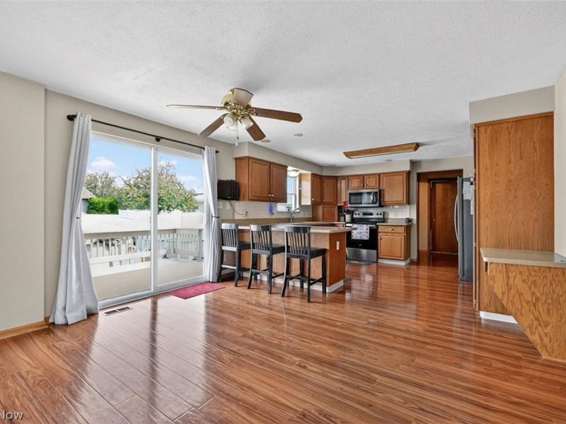 81 S Brookside Drive , Oak Harbor, OH 43449 Photo 10