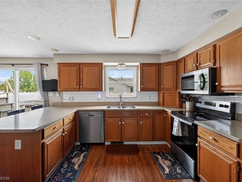 81 S Brookside Drive , Oak Harbor, OH 43449 Photo 14