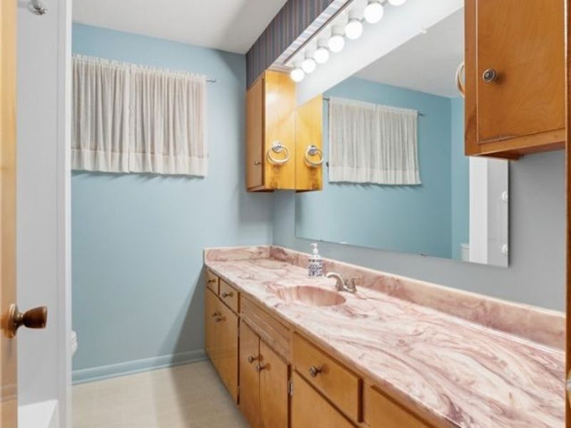 1304 E 2nd Street, Dover, OH 44622 Photo 18