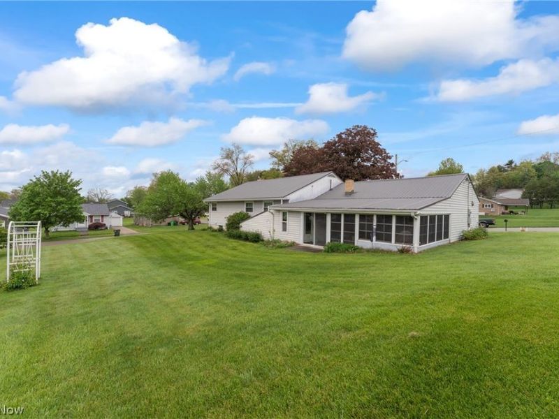 1304 E 2nd Street, Dover, OH 44622 Photo 2