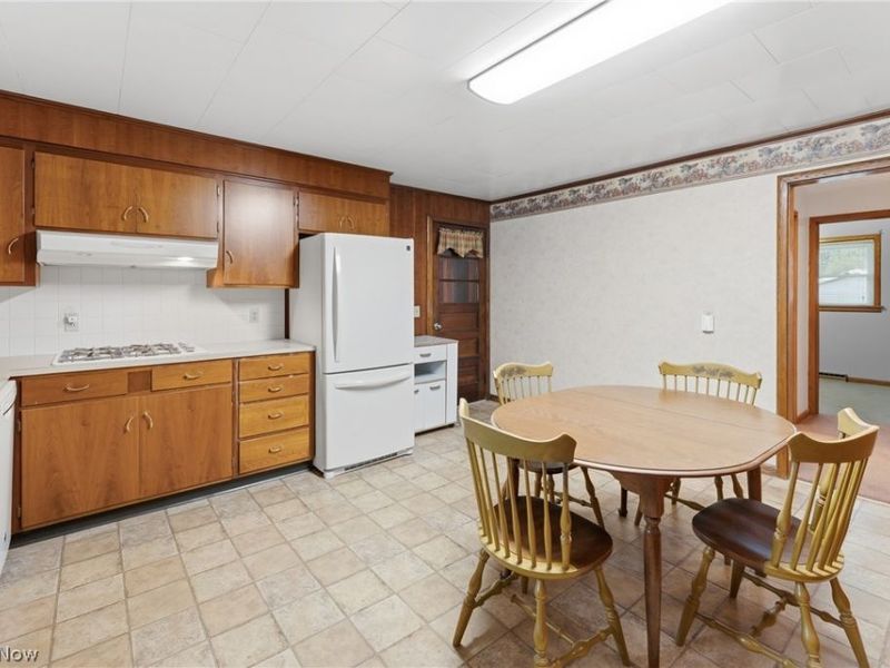 1304 E 2nd Street, Dover, OH 44622 Photo 7