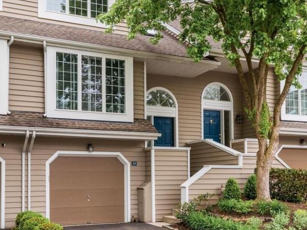 33 CABOT COURT, CHESTERBROOK, PA 19087