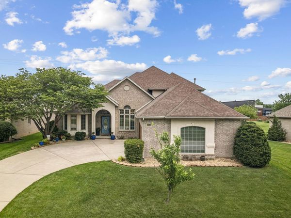 3353 E Fox Grape Street, Springfield, MO 65804
