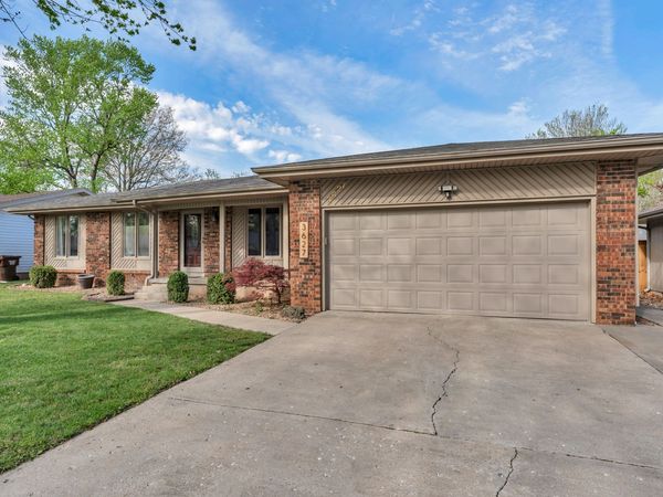 3627 S Westwood Avenue, Springfield, MO 65807