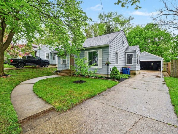 1350 Lewison Avenue NE, Grand Rapids, MI 49505