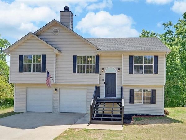 1046 Bridle Creek Drive, Flowery Branch, GA 30542