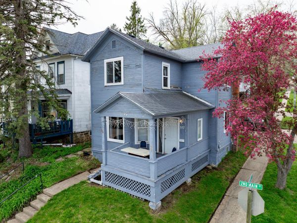 327 2nd Main Street, Elroy, WI 53929