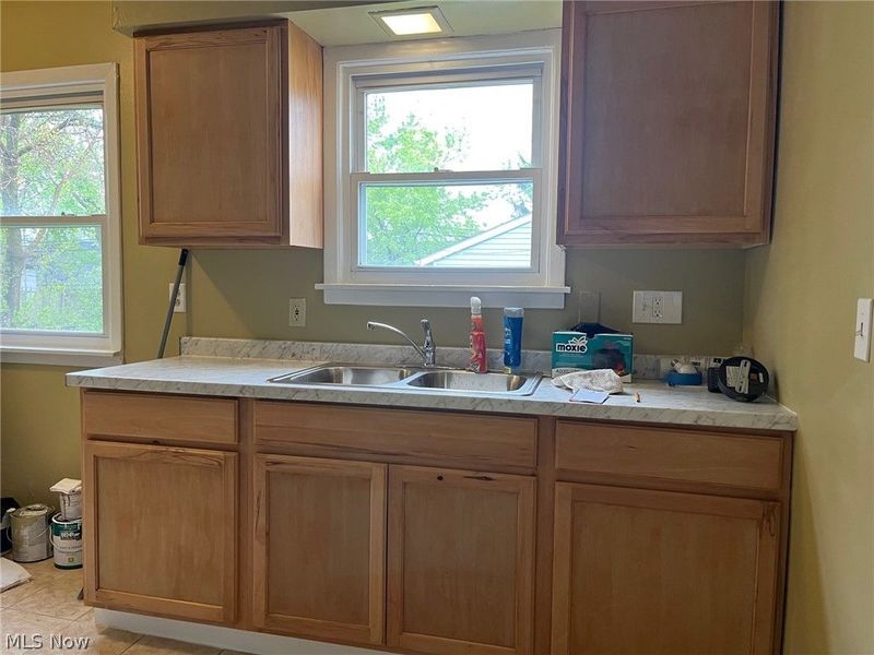 4428 E 156th Street, Cleveland, OH 44128 Photo 15