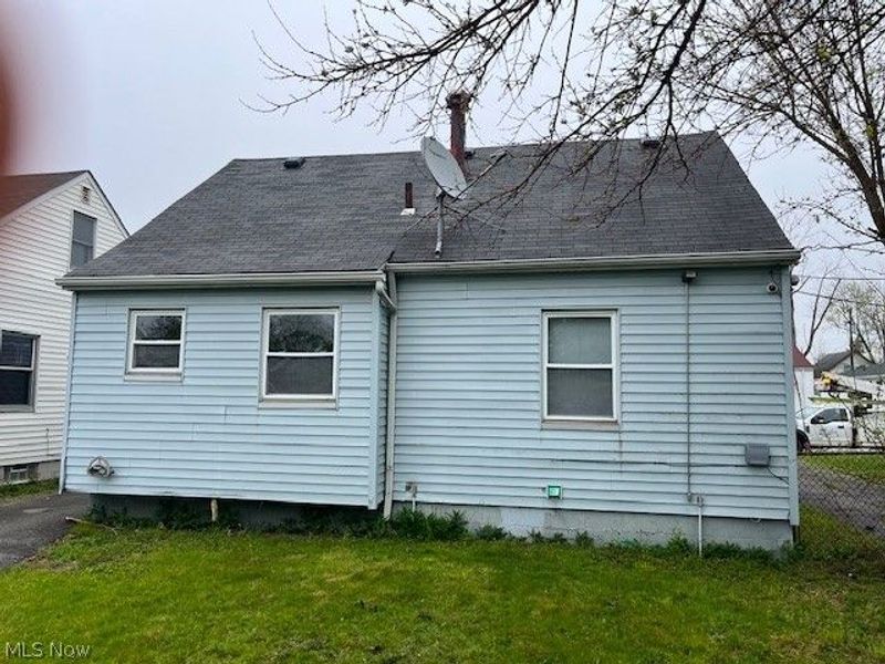 4428 E 156th Street, Cleveland, OH 44128 Photo 3