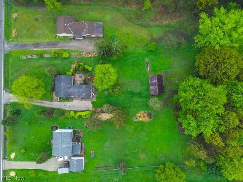 8764 Ravenna Road, Chardon, OH 44024 Photo 2