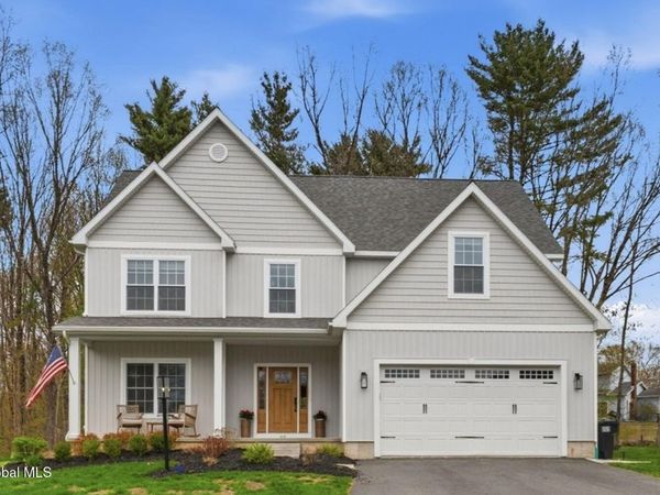 51 B Bayberry Drive, Clifton Park, NY 12065