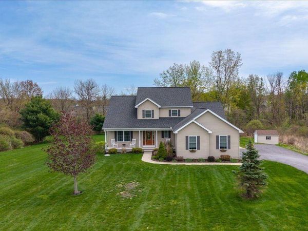 9 Backspin Drive, Mechanicville, NY 12118