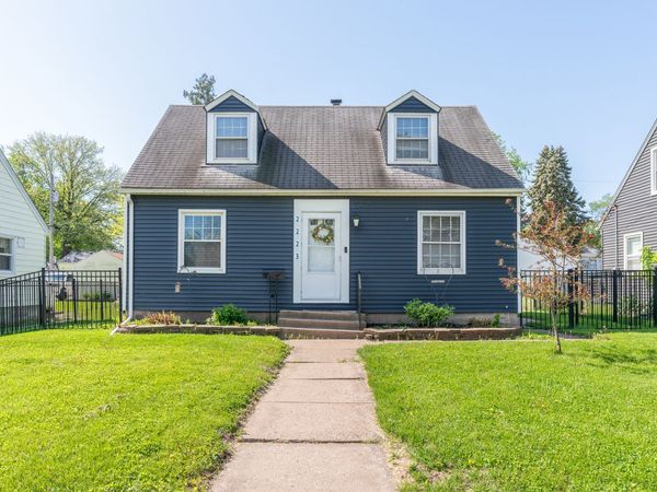 2223 W Rusholme Street, Davenport, IA 52804