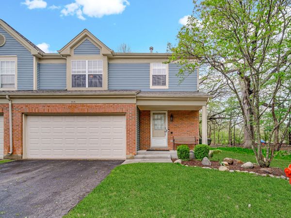 915 Old Oak Circle, Algonquin, IL 60102