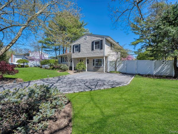 6 Linford Lane , Melville, NY 11747