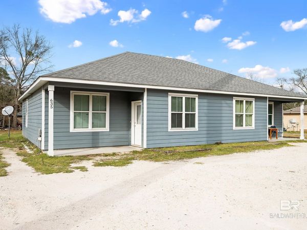 635 E Azalea Avenue, Foley, AL 36535