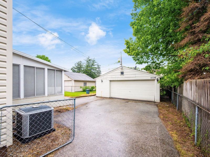 1736 E Frankfort Street , Columbus, OH 43206 Photo 33