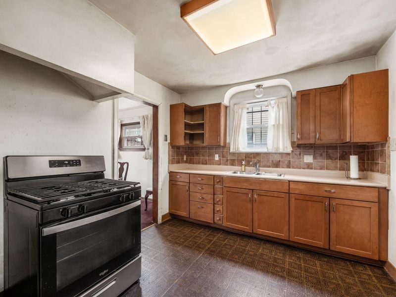 1736 E Frankfort Street , Columbus, OH 43206 Photo 7