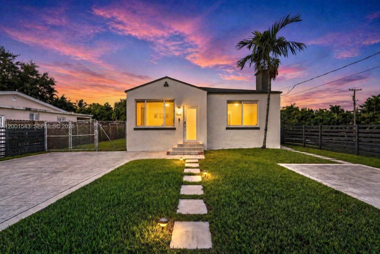 1960 NW 24th Ct, Miami, FL 33125 Photo