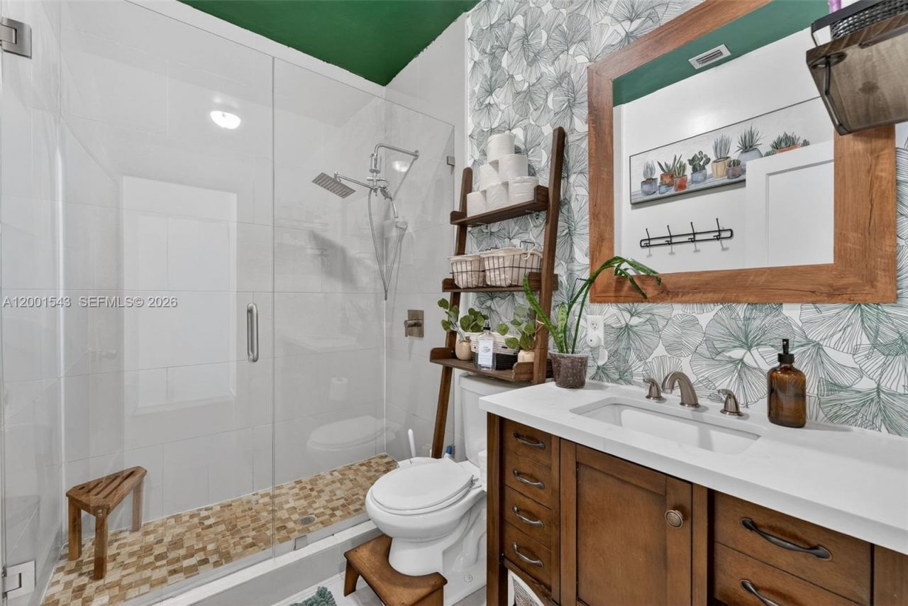1960 NW 24th Ct, Miami, FL 33125 Photo