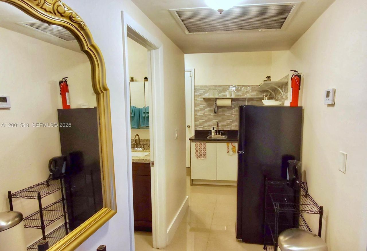 1960 NW 24th Ct, Miami, FL 33125 Photo