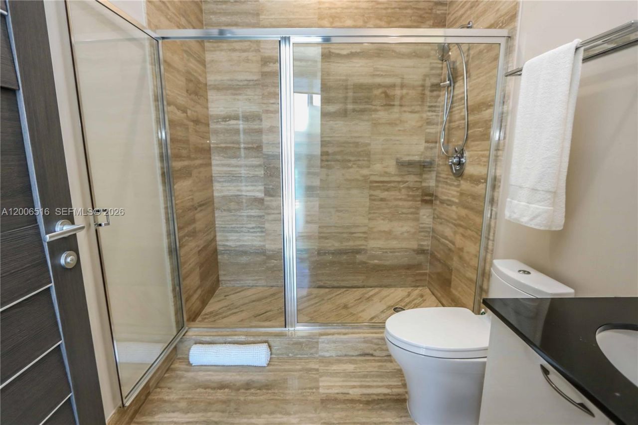 15901 Collins Ave, Unit 4106, Sunny Isles Beach, FL 33160 Photo