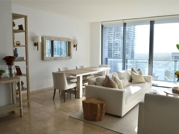 68 SE 6th St , Unit 2708, Miami, FL 33131