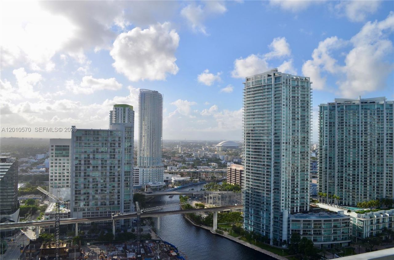 68 SE 6th St , Unit 2708, Miami, FL 33131 Photo