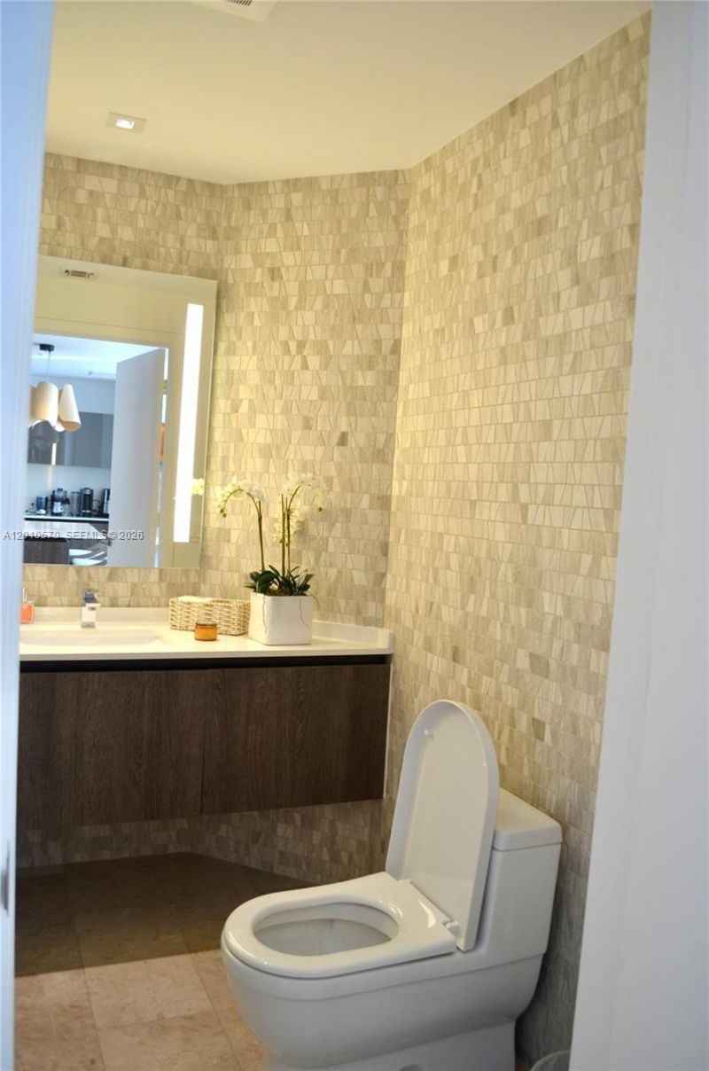 68 SE 6th St , Unit 2708, Miami, FL 33131 Photo