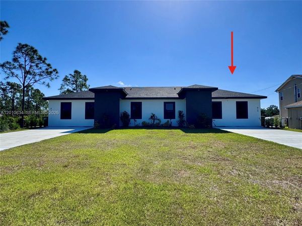 819 Eisenhower Blvd , Unit 819, Lehigh Acres, FL 33974