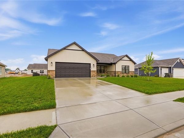 2765 Liette Drive, Troy, OH 45373