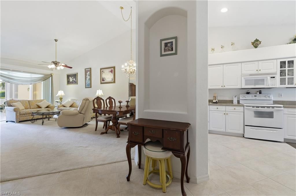 8024 Sivon Way, Unit 905, Naples, FL 34119 Photo