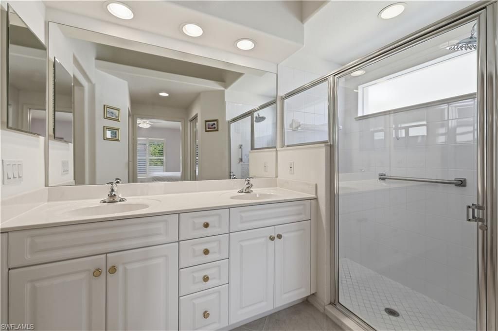 8024 Sivon Way, Unit 905, Naples, FL 34119 Photo
